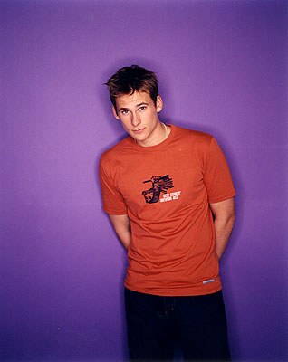 lee_in_purple.jpg